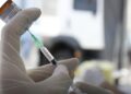 Sarampo: infectologista alerta sobre vacinação em viagens para a Copa