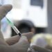 Sarampo: infectologista alerta sobre vacinação em viagens para a Copa